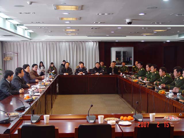 人口 刘永忠_刘永忠等市领导慰问行政中心安全保卫工作人员
